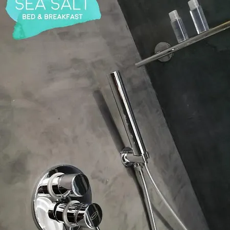 Sea Salt Bed & Breakfast *